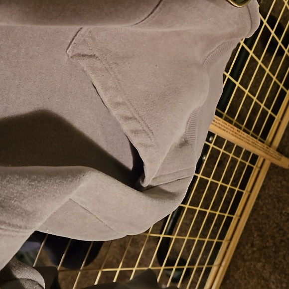 From mom's closet. 🎊❤️Host Pick❤️🎊  APreloved ArtisansSweatshirthooded jacket - Picture 8 of 13